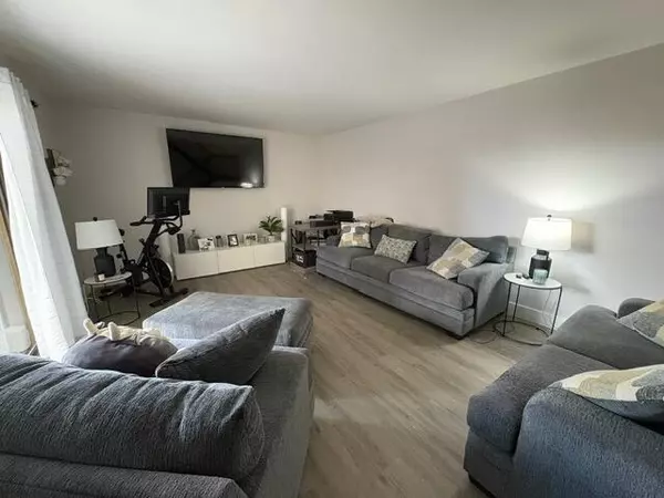 Palm Springs, FL 33461,303 Arabian RD