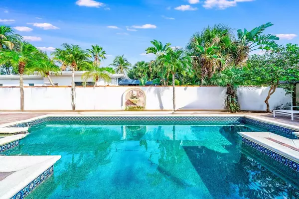 Lake Worth Beach, FL 33460,205 N 18th AVE