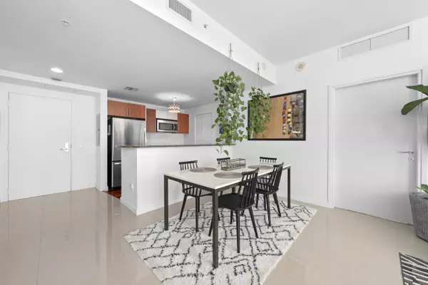 Miami, FL 33131,300 S Biscayne BLVD T-3604