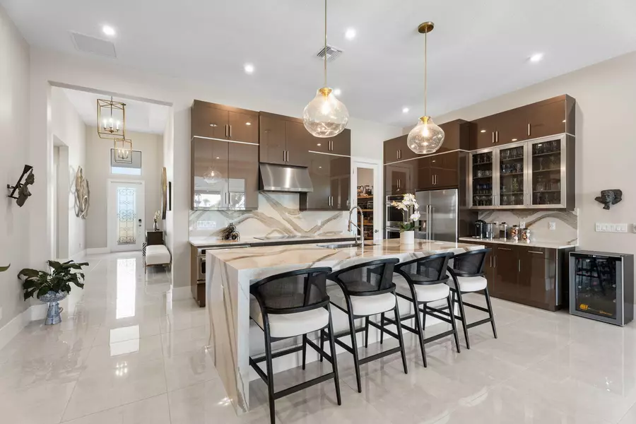 8688 SW Cantante WAY, Port Saint Lucie, FL 34987