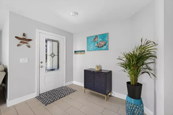 Port Saint Lucie, FL 34983,452 SE Asbury LN