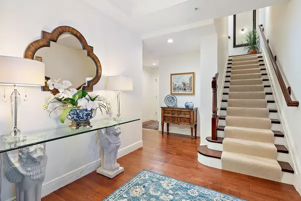 Jupiter, FL 33477,126 Tierra LN 2