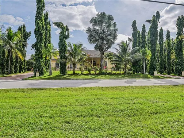 Palm Beach Gardens, FL 33418,8671 N 155th PL