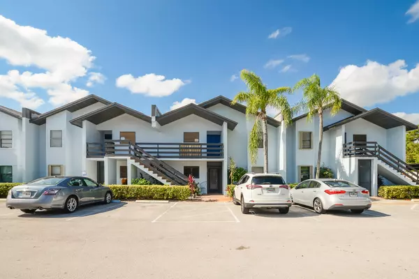 Stuart, FL 34994,1831 SW Palm City RD C501