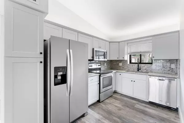 Boca Raton, FL 33431,325 Palmwood PL 213