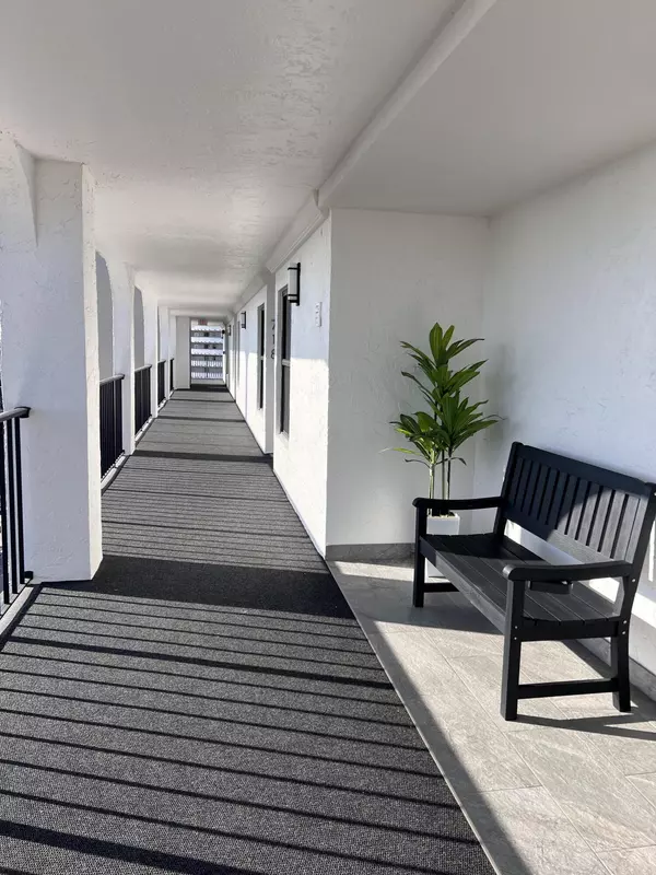 Deerfield Beach, FL 33441,1629 Riverview RD 716