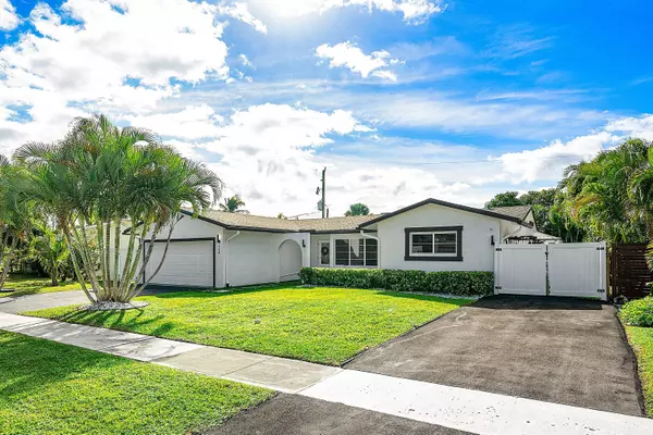 Boca Raton, FL 33487,124 Oregon LN