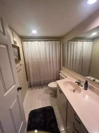 West Palm Beach, FL 33401,3826 Whitehall DR 205