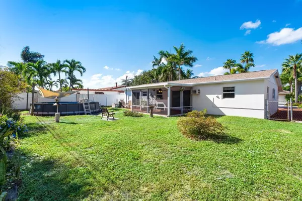 Deerfield Beach, FL 33441,16 SE 8th TER