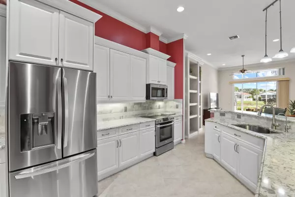 6657 Pavone ST, Lake Worth, FL 33467