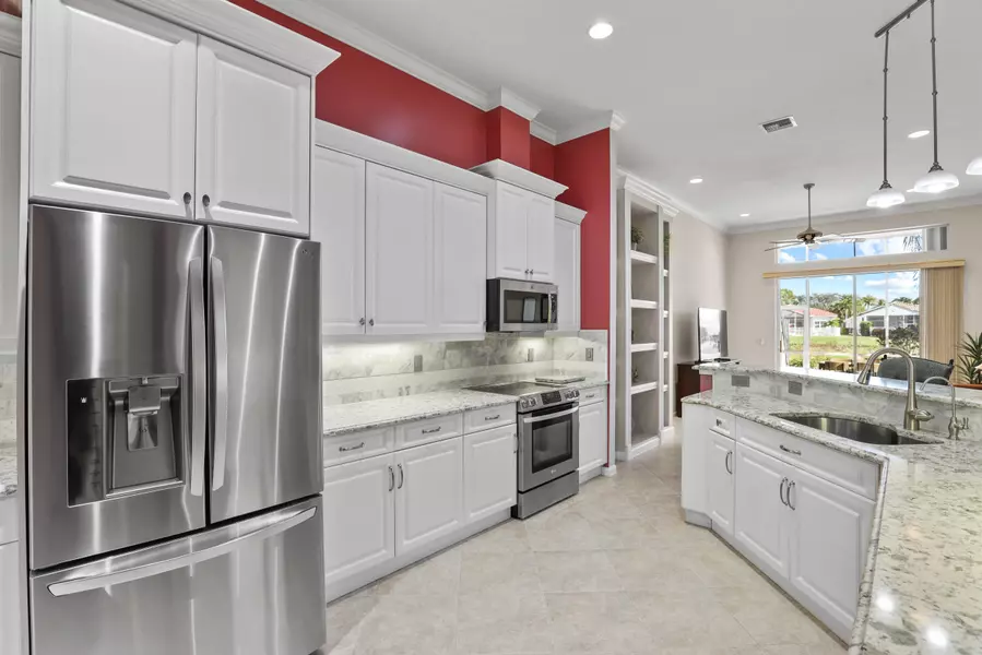 6657 Pavone ST, Lake Worth, FL 33467