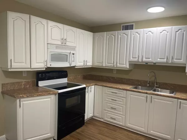 West Palm Beach, FL 33406,510 M ST Apt 3