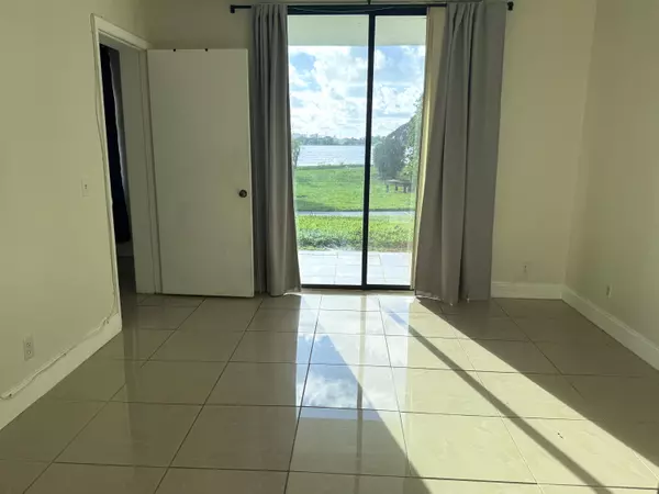 West Palm Beach, FL 33401,752 Executive Center DR 112