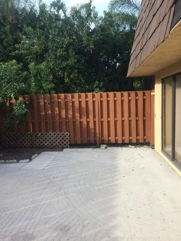 Stuart, FL 34997,5945 SE Windsong LN 907