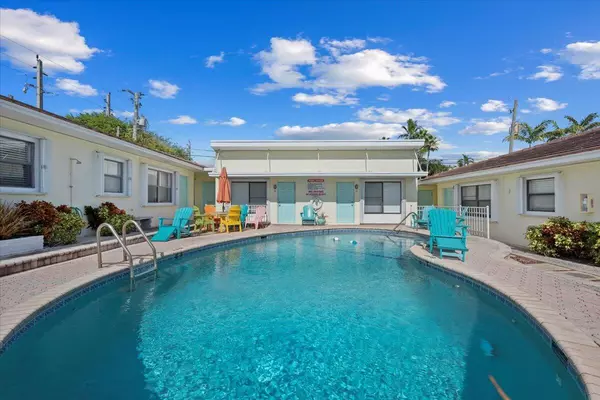 Ocean Ridge, FL 33435,1 Tropical DR