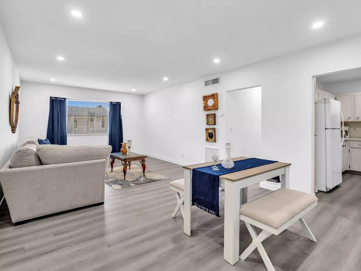 Pompano Beach, FL 33060,330 S Cypress RD 628