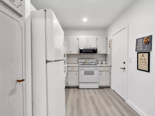 Pompano Beach, FL 33060,330 S Cypress RD 628