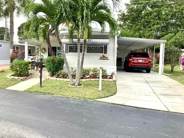 507 Alamanda LN, Deerfield Beach, FL 33442