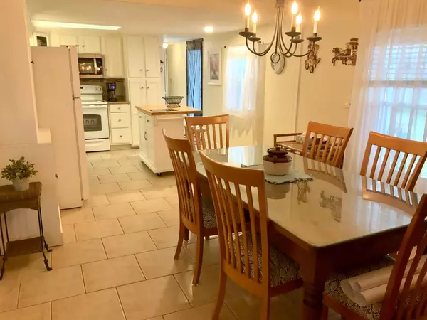 Deerfield Beach, FL 33442,507 Alamanda LN