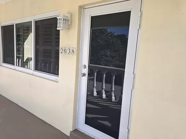 Delray Beach, FL 33483,60 Venetian DR 203a