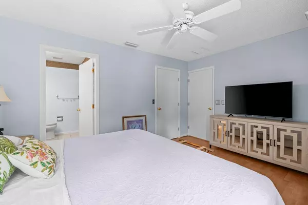 Palm Beach Gardens, FL 33418,77 N Ironwood WAY