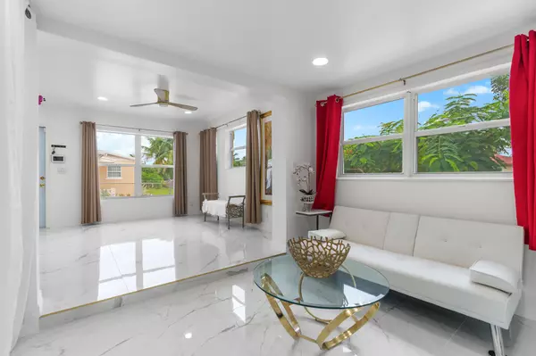 Boynton Beach, FL 33435,201 NE 28th CT