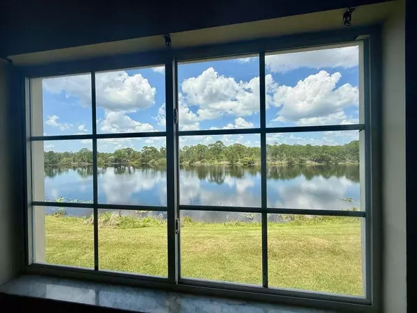 Jensen Beach, FL 34957,3684 NW Mediterranean LN 206