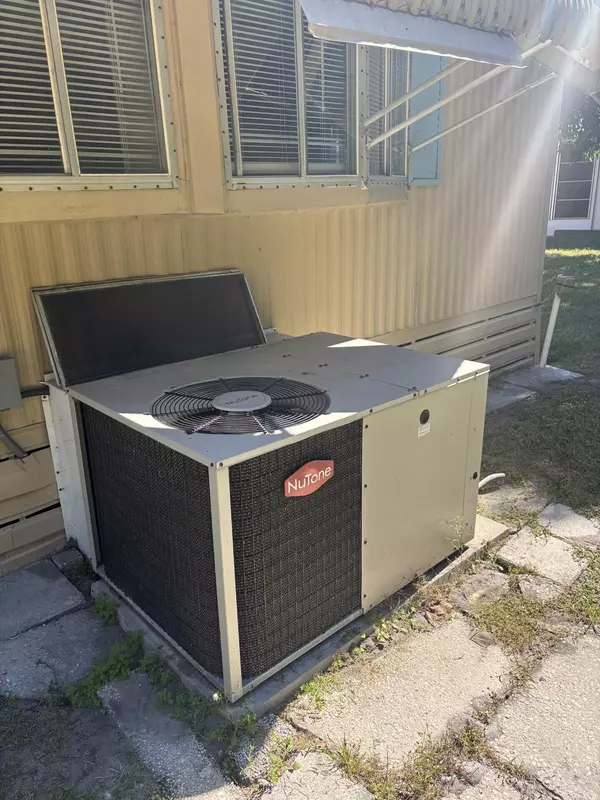 Port Saint Lucie, FL 34952,222 W W Caribbean