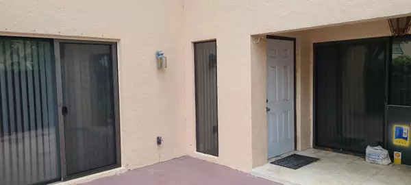 Greenacres, FL 33463,6274 Seven Springs BLVD D