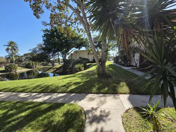 Greenacres, FL 33463,6274 Seven Springs BLVD D