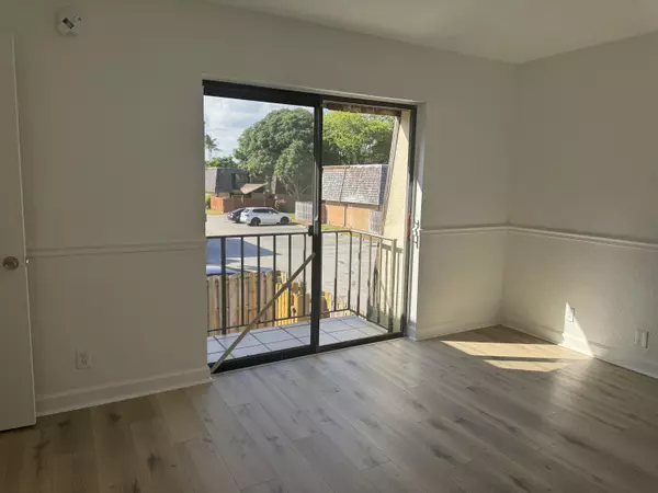 Palm Springs, FL 33461,172 Lake Arbor DR