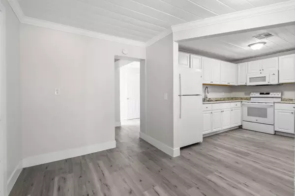 Riviera Beach, FL 33404,1301 W 25th ST