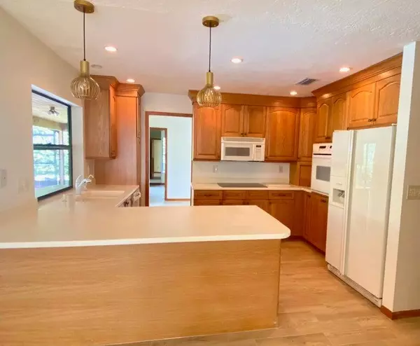 Jupiter, FL 33458,5585 Pennock Point RD