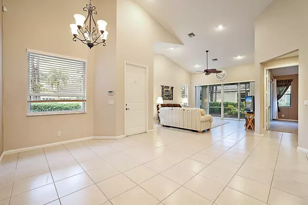 Port Saint Lucie, FL 34986,9316 World Cup WAY