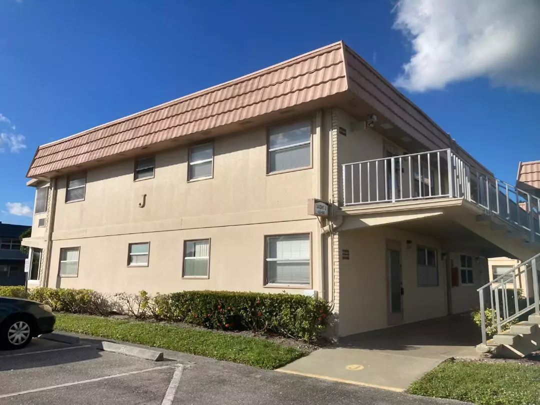 Delray Beach, FL 33446,445 Saxony WAY 445