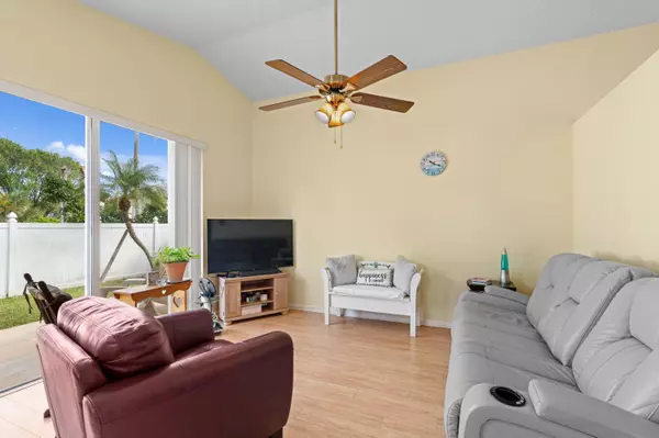 Pembroke Pines, FL 33028,15773 NW 16th CT