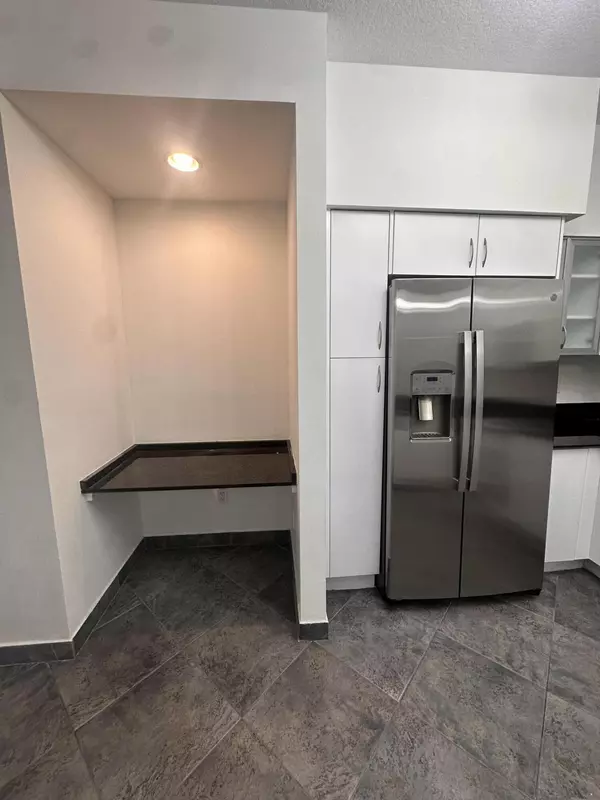 Boca Raton, FL 33432,233 S Federal HWY 208