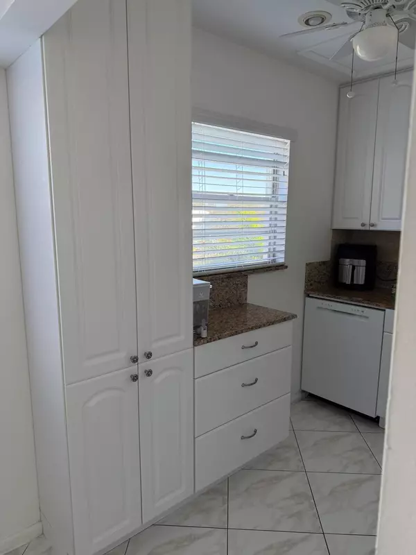 Boca Raton, FL 33434,332 Mansfield H