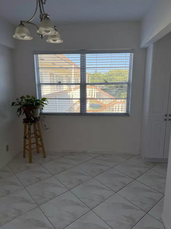 Boca Raton, FL 33434,332 Mansfield H