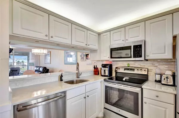 Jupiter, FL 33477,353 S Us Highway 1 D409