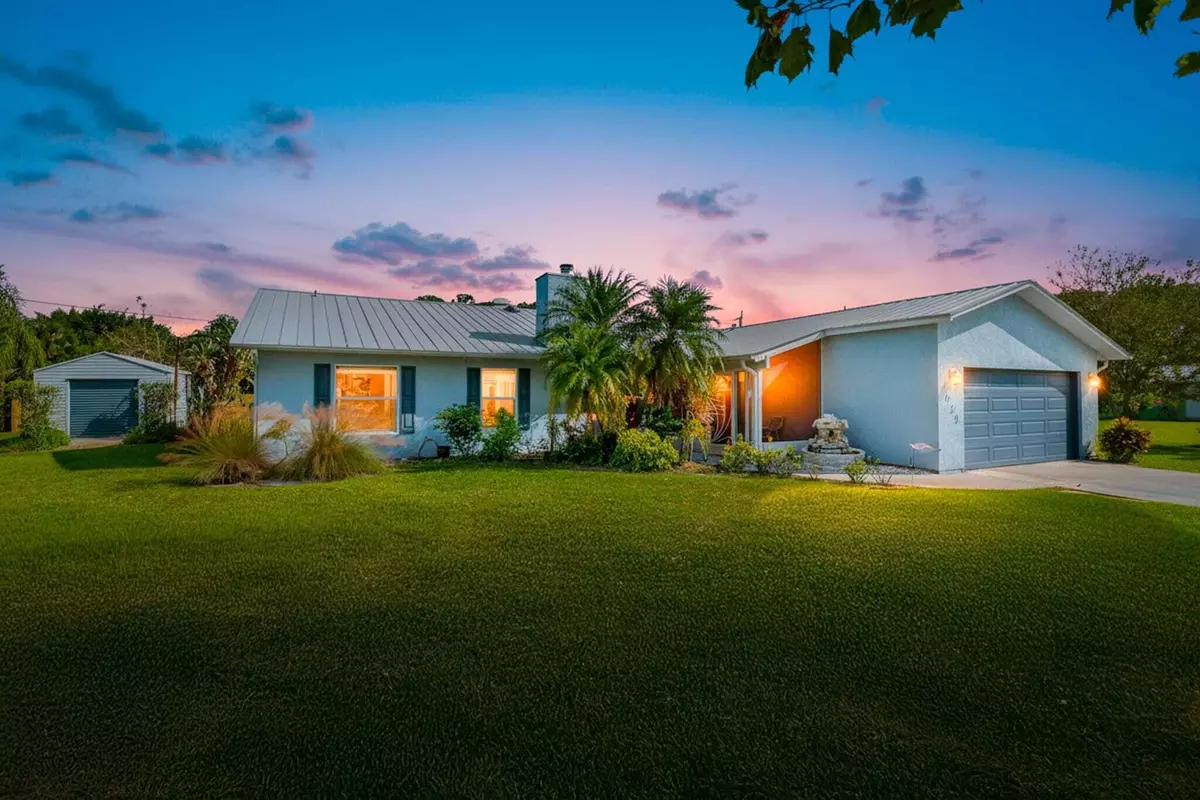 Port Saint Lucie, FL 34953,2025 SW Driftwood ST