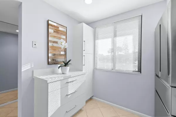 Jupiter, FL 33477,501 S Seas DR 206