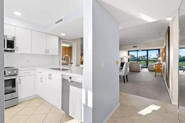 Jupiter, FL 33477,501 S Seas DR 206