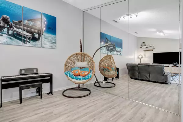 Palm Beach Gardens, FL 33403,4904 Lake Catherine DR