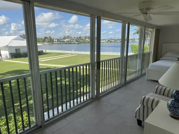 North Palm Beach, FL 33408,1 Church LN 109-110