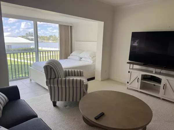 North Palm Beach, FL 33408,1 Church LN 109-110