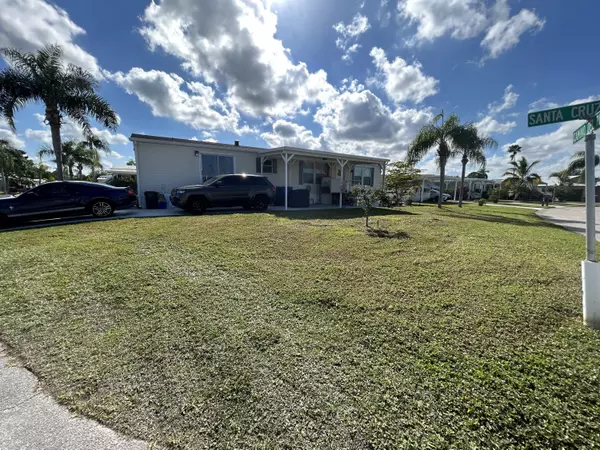 Port Saint Lucie, FL 34952,1 Santa Cruz Way WAY