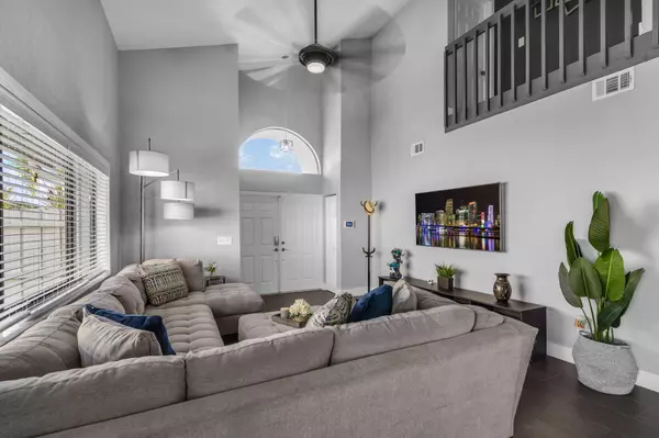 Boynton Beach, FL 33426,5 Compton WAY