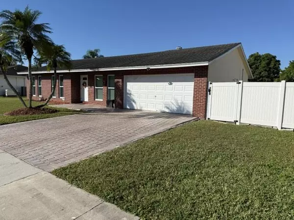 Royal Palm Beach, FL 33411,177 Dove CIR