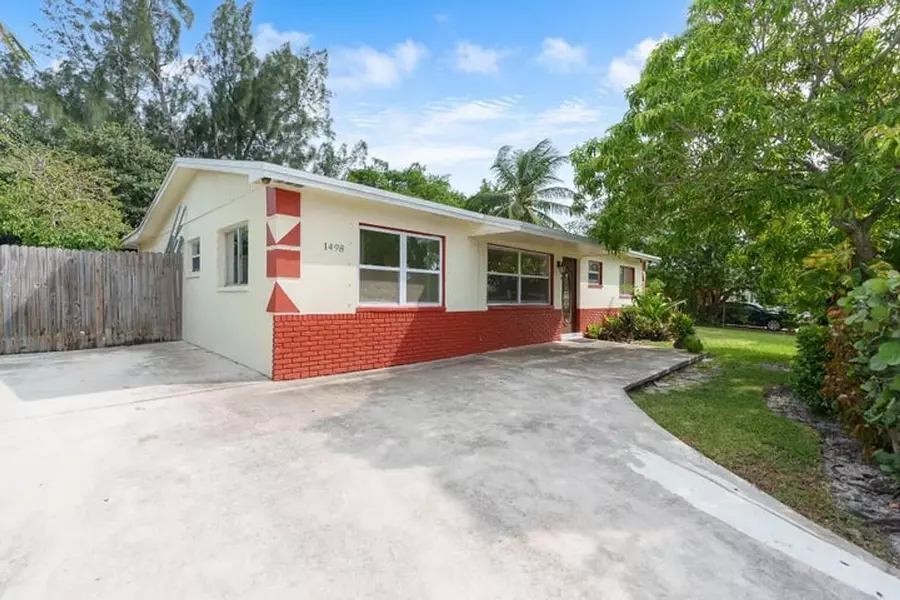 1498 NW 1st ST, Boynton Beach, FL 33435